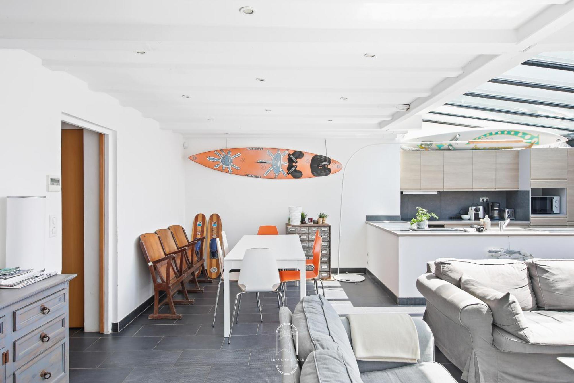 Maison Sur L'Eau-Hyeres-Almanarre-Parkings Clim Wifi By Hc المظهر الخارجي الصورة