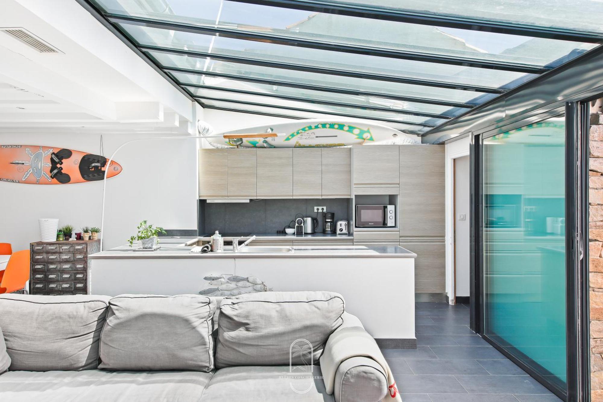 Maison Sur L'Eau-Hyeres-Almanarre-Parkings Clim Wifi By Hc المظهر الخارجي الصورة